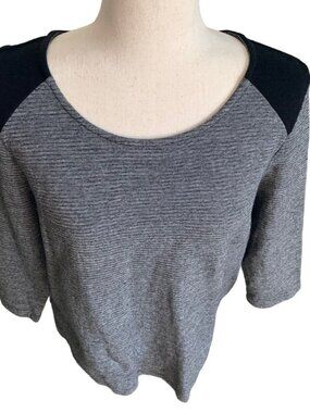 Chico's White Black Color Block 3/4 Sleeve Pullover Shirt Womens size 1 Medium